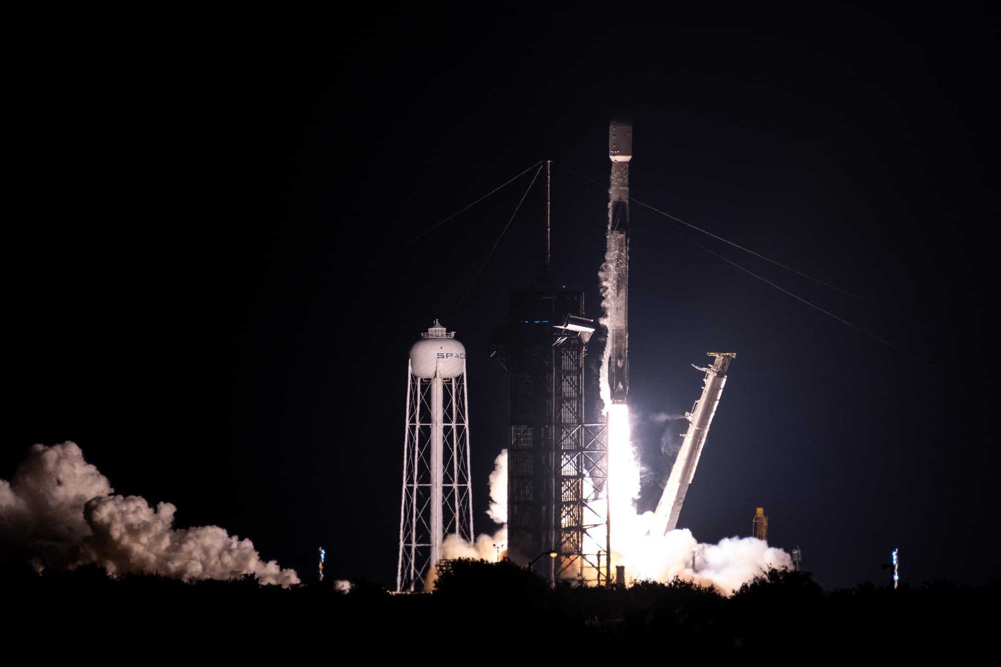 Falcon 9 Block 5 Flight 153 | Starlink Group 4-17