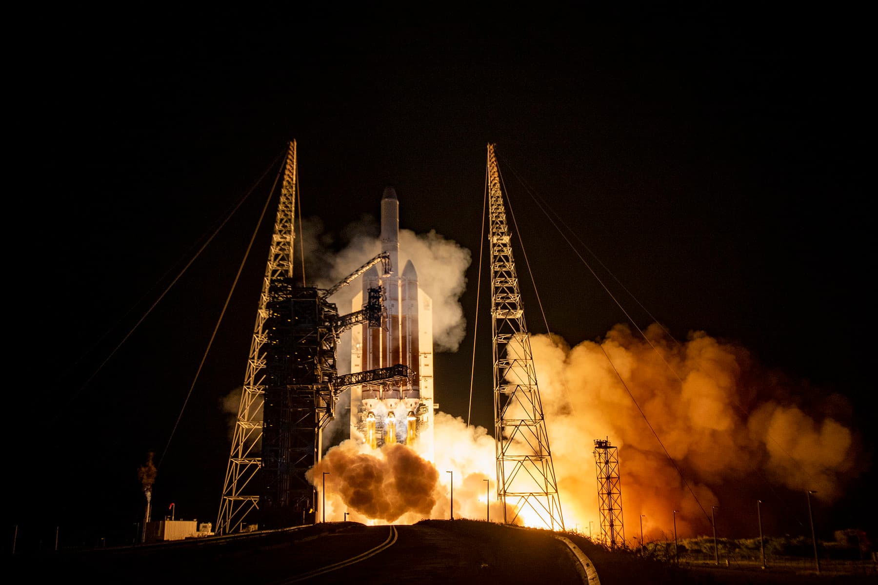 Delta IV Heavy NROL-44 Flight Vehicle