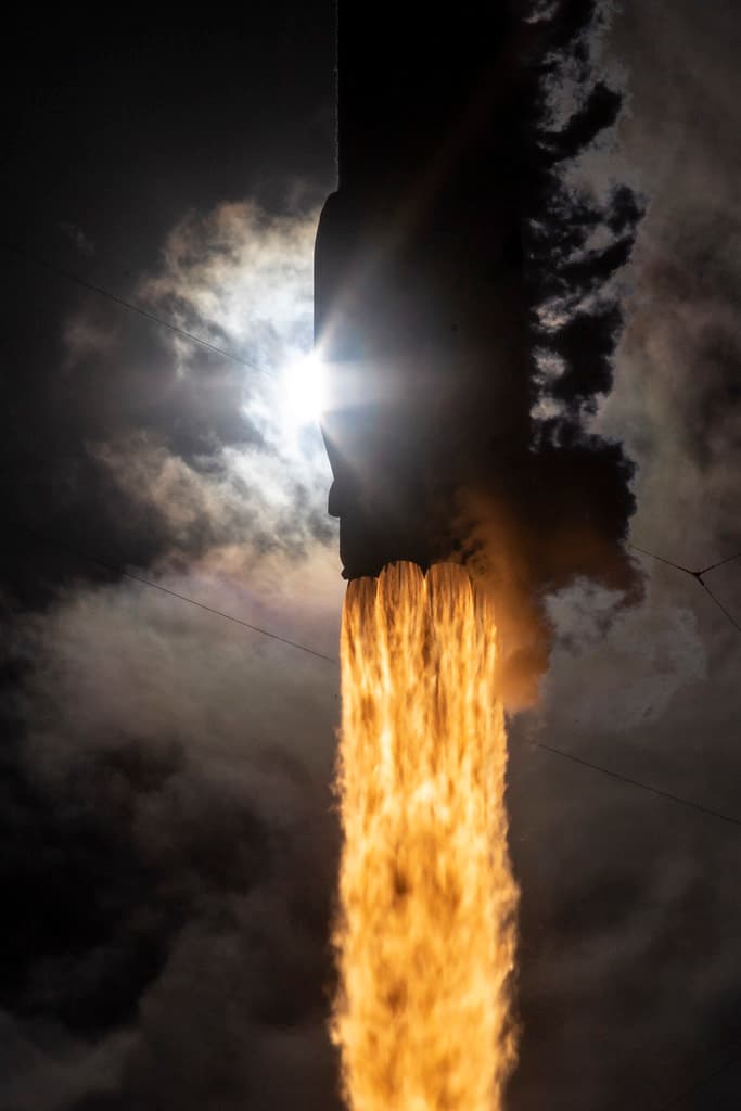 Falcon 9 Block 5 Flight 76 | Starlink v1.0 L1