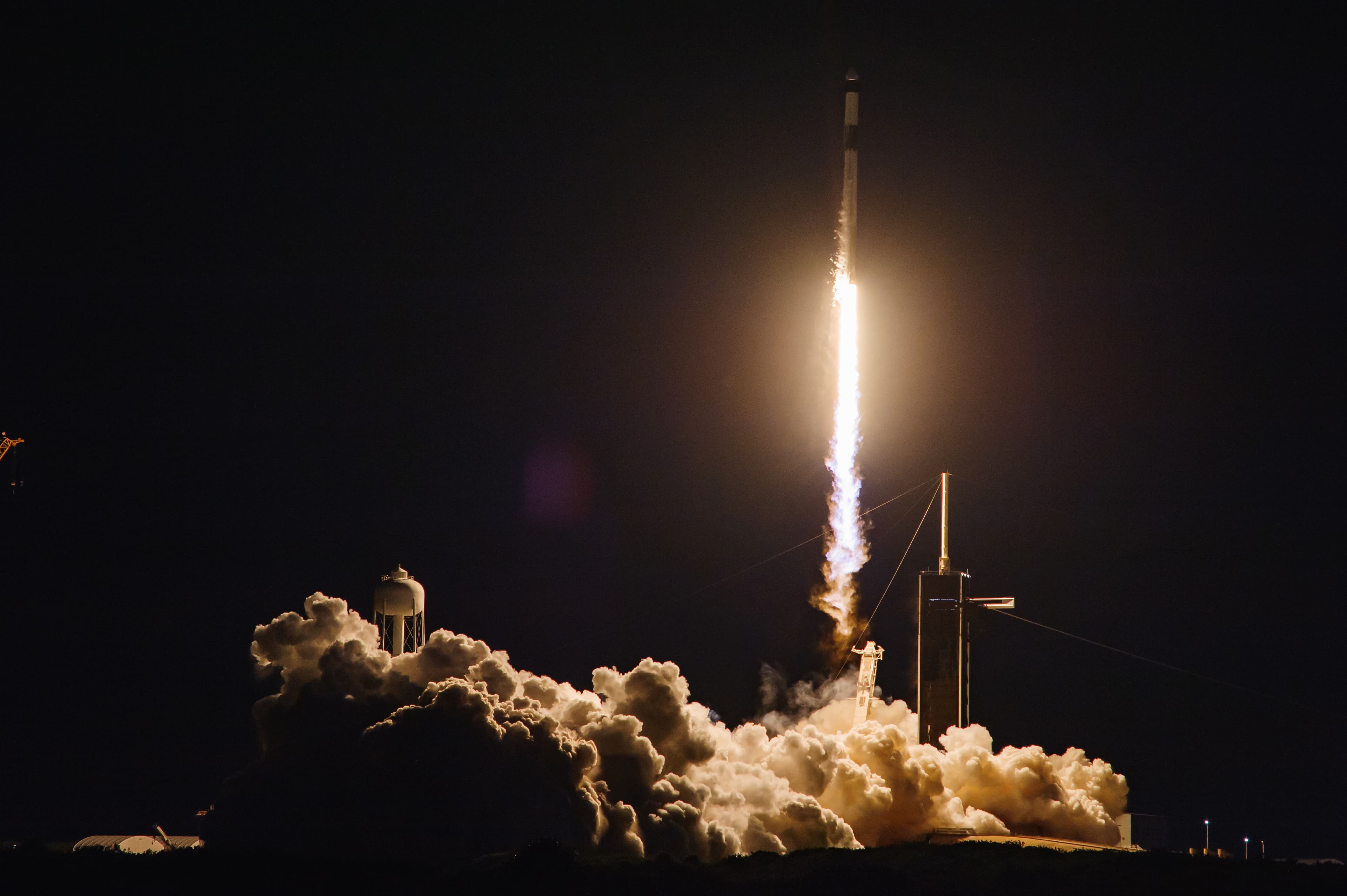 Falcon 9 Block 5 F165 (Dragon CRS-25)