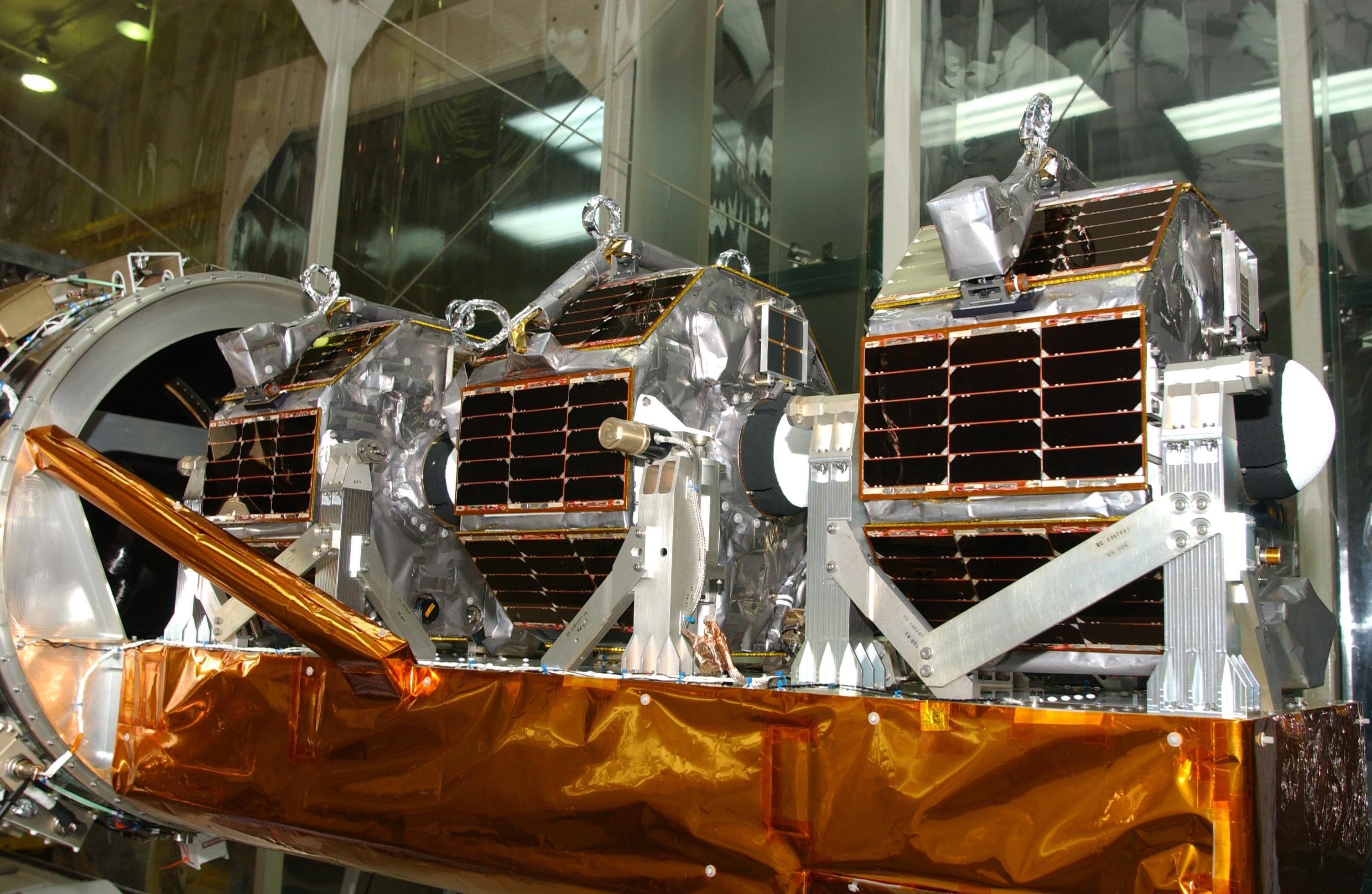 Space Technology 5 microsatellite design
