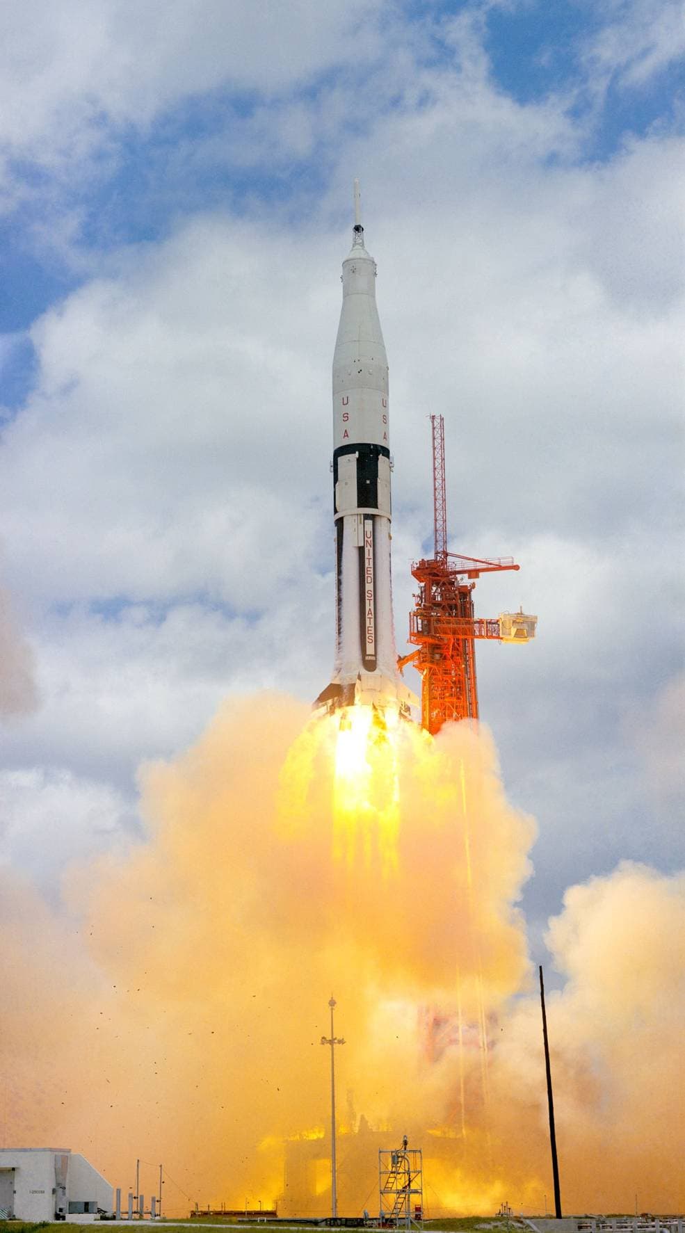 Apollo AS-202