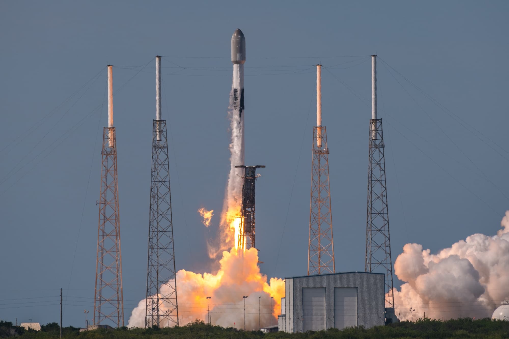 Falcon 9 Block 5 Flight 155 | Starlink Group 4-15