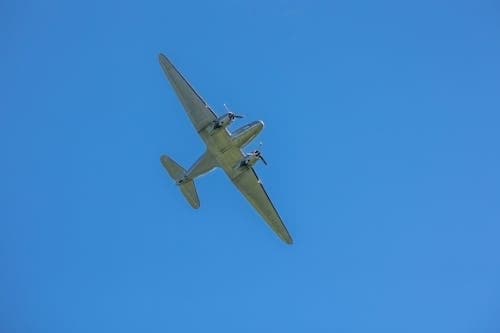 Douglas DC-3