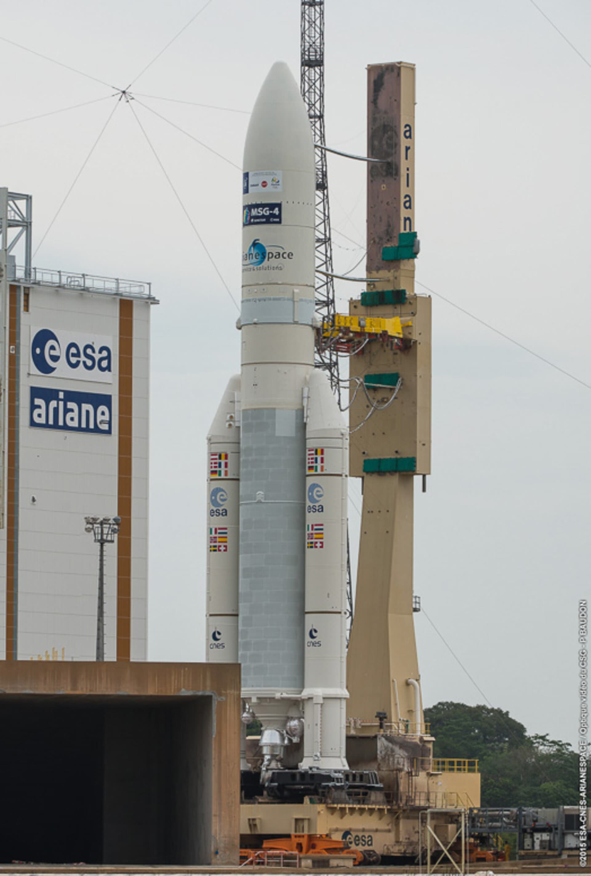 Ariane VA224 | Star One C4 and MSG-4