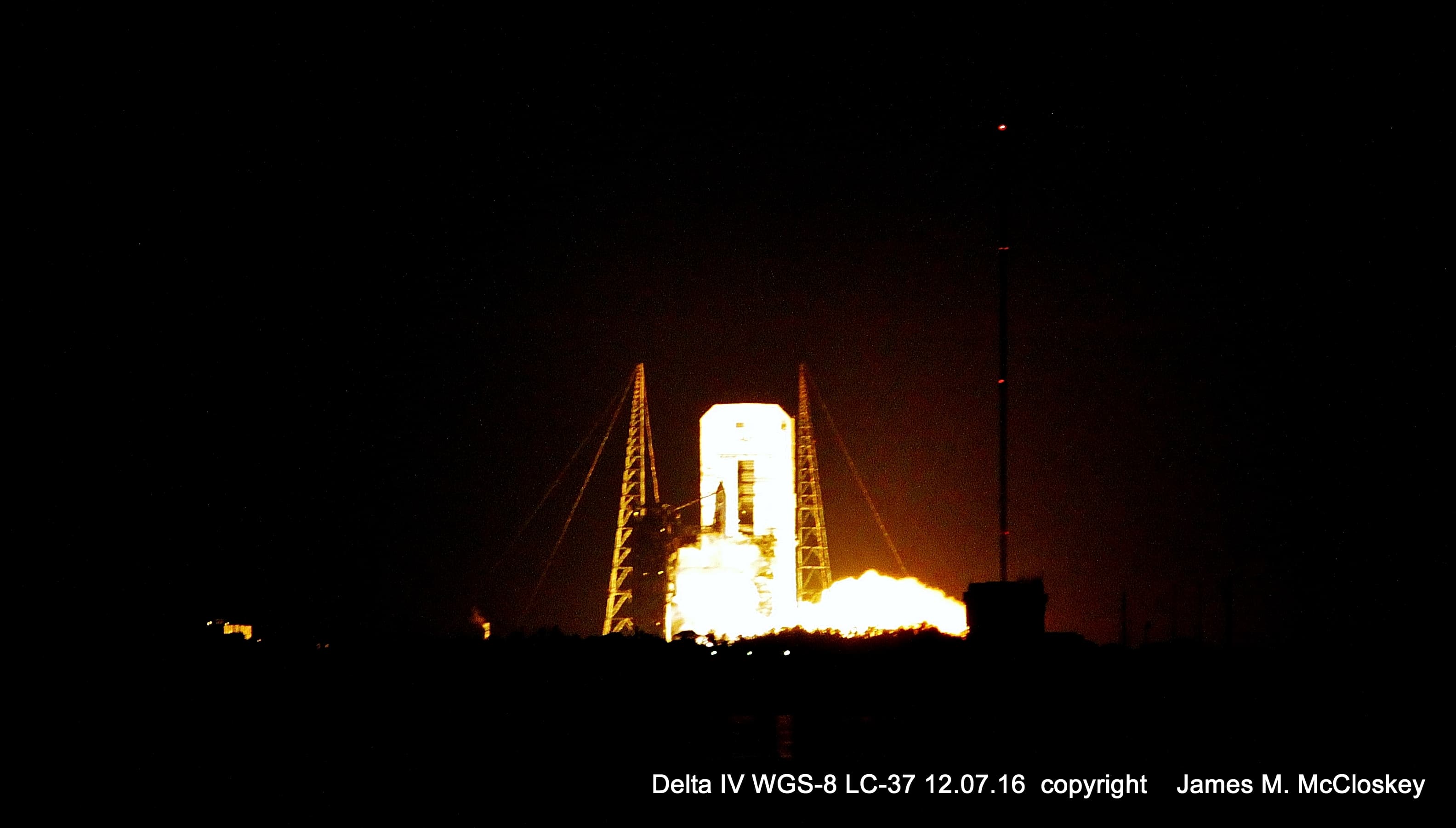 Delta IV Medium+ (5,4) D-376 WGS-8 Flight Vehicle