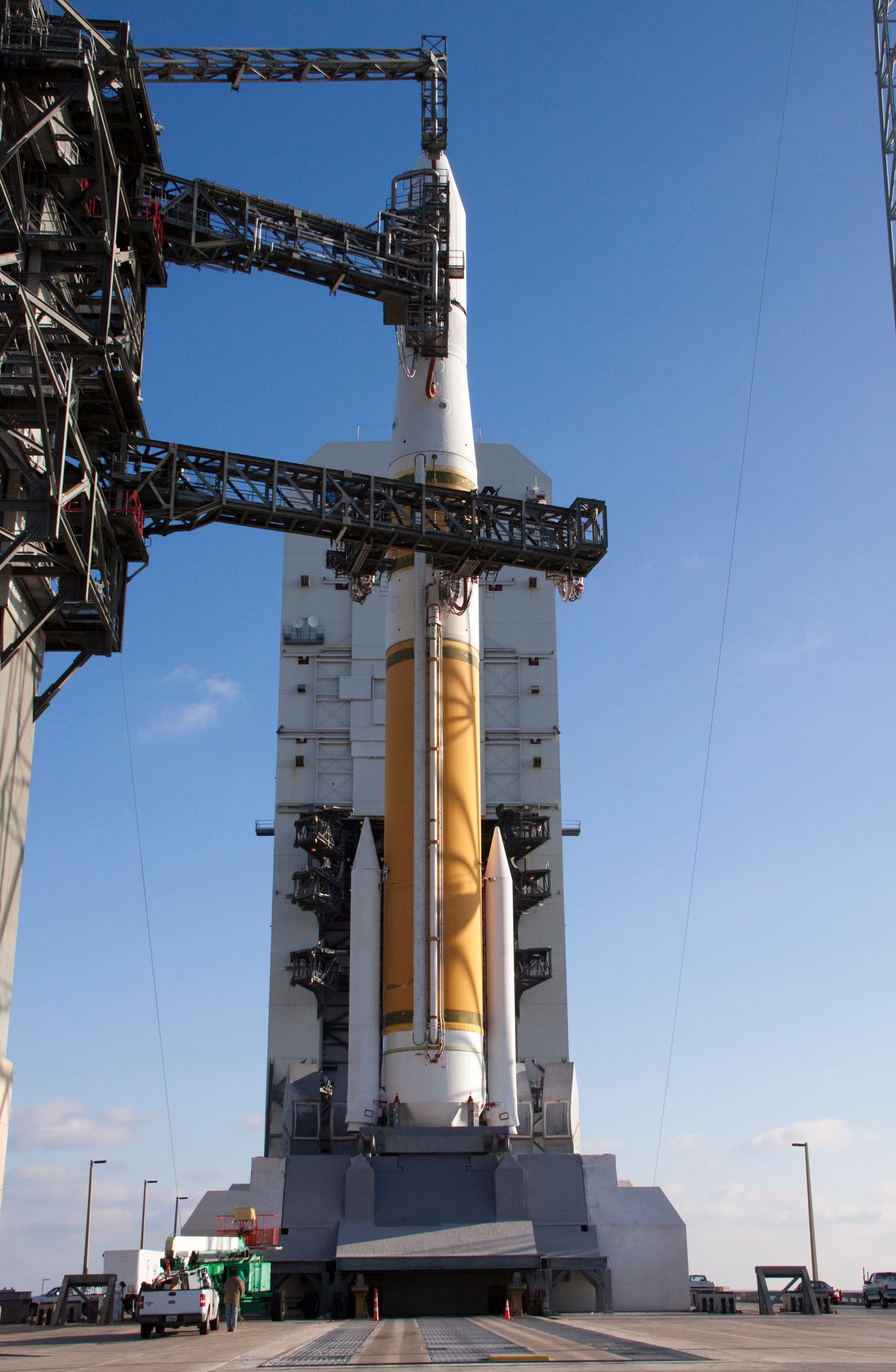 Delta IV Medium+ (4,2)