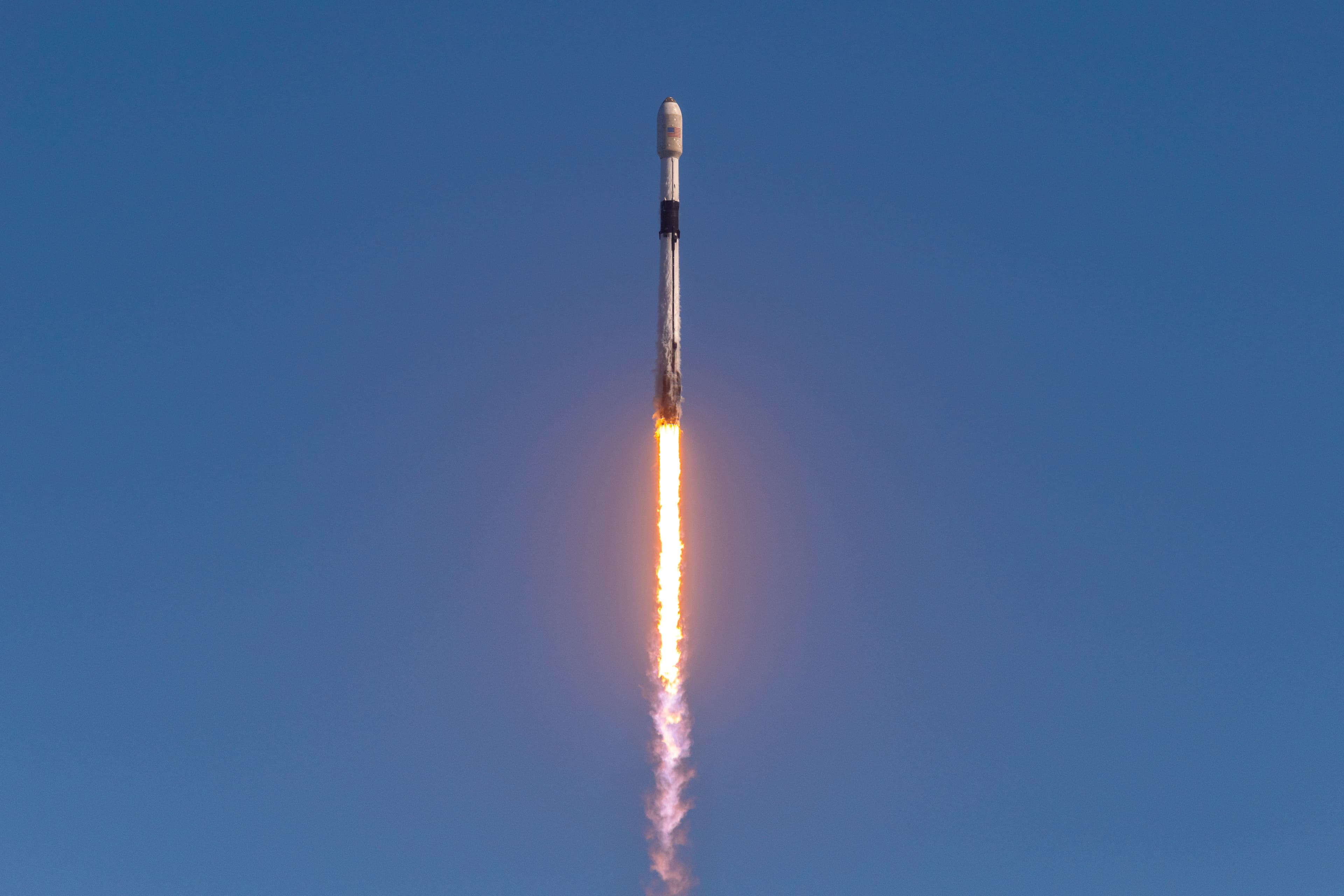 Falcon 9 Block 5 Flight 142 | Starlink Group 4-8