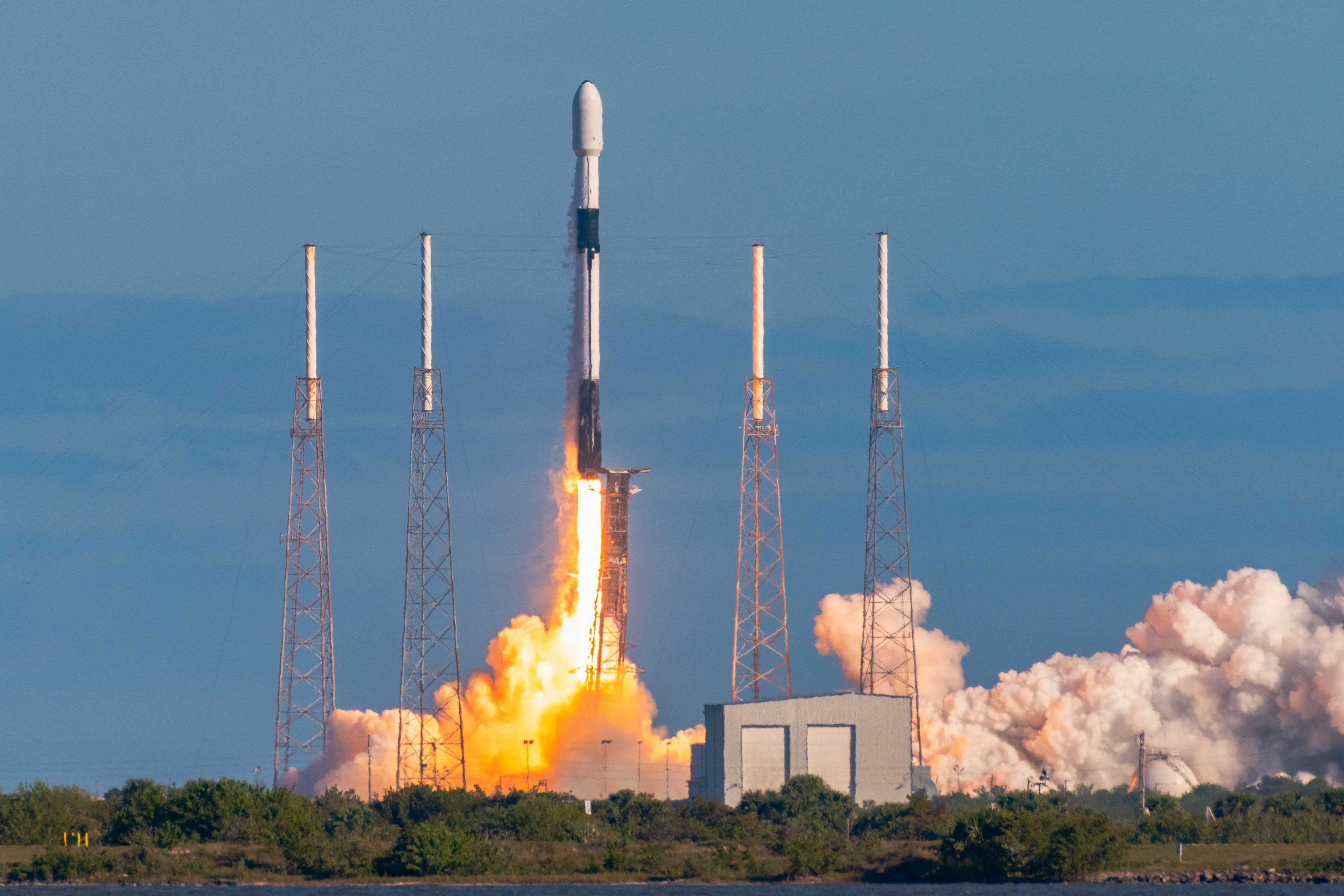 Falcon 9 Block 5 Flight 196 | Transporter-6