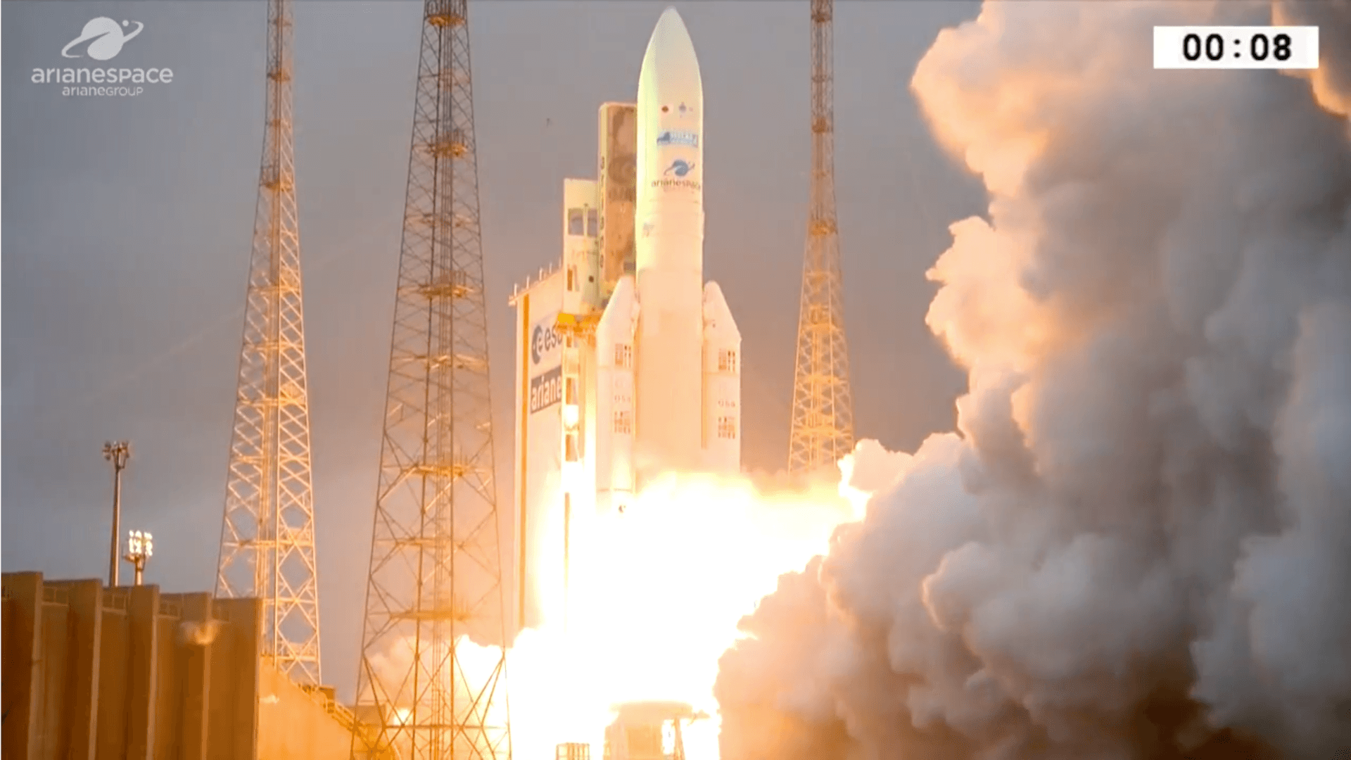 Ariane VA242 | Superbird-8 and Hylas-4