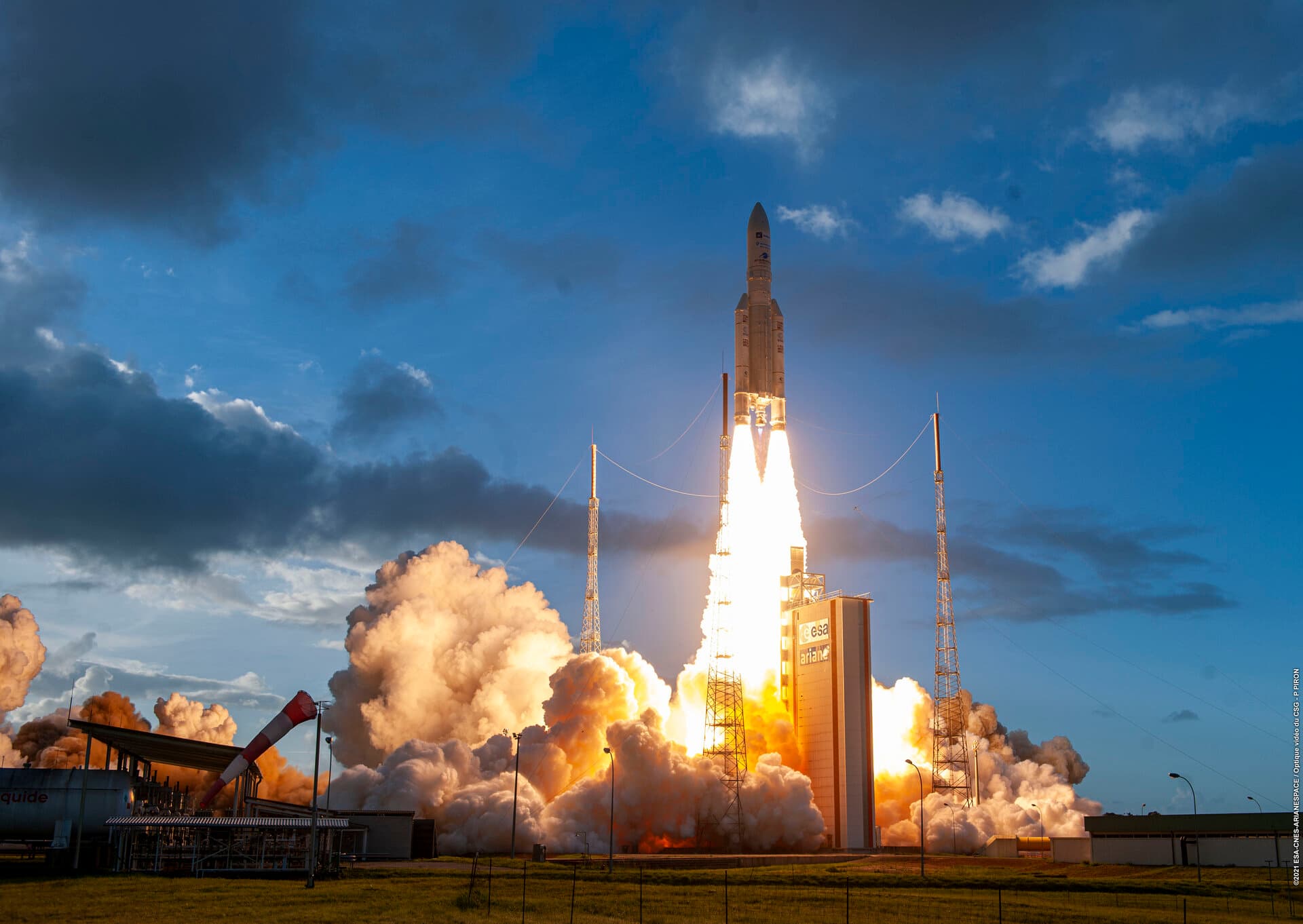 Ariane VA254 | Star One D2 and Eutelsat Quantum