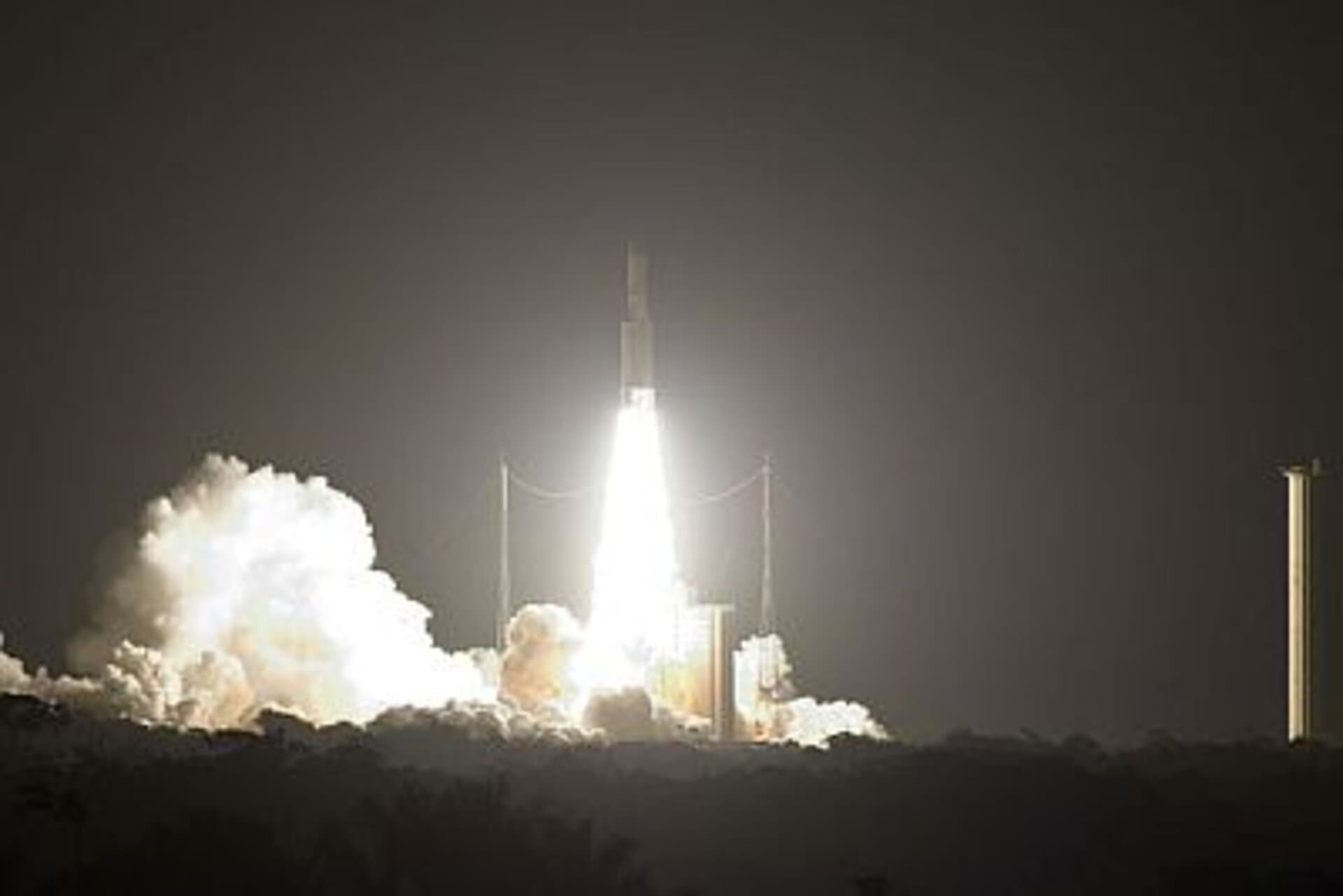 Ariane V187 | Hot Bird 10, NSS-9 and Spirale
