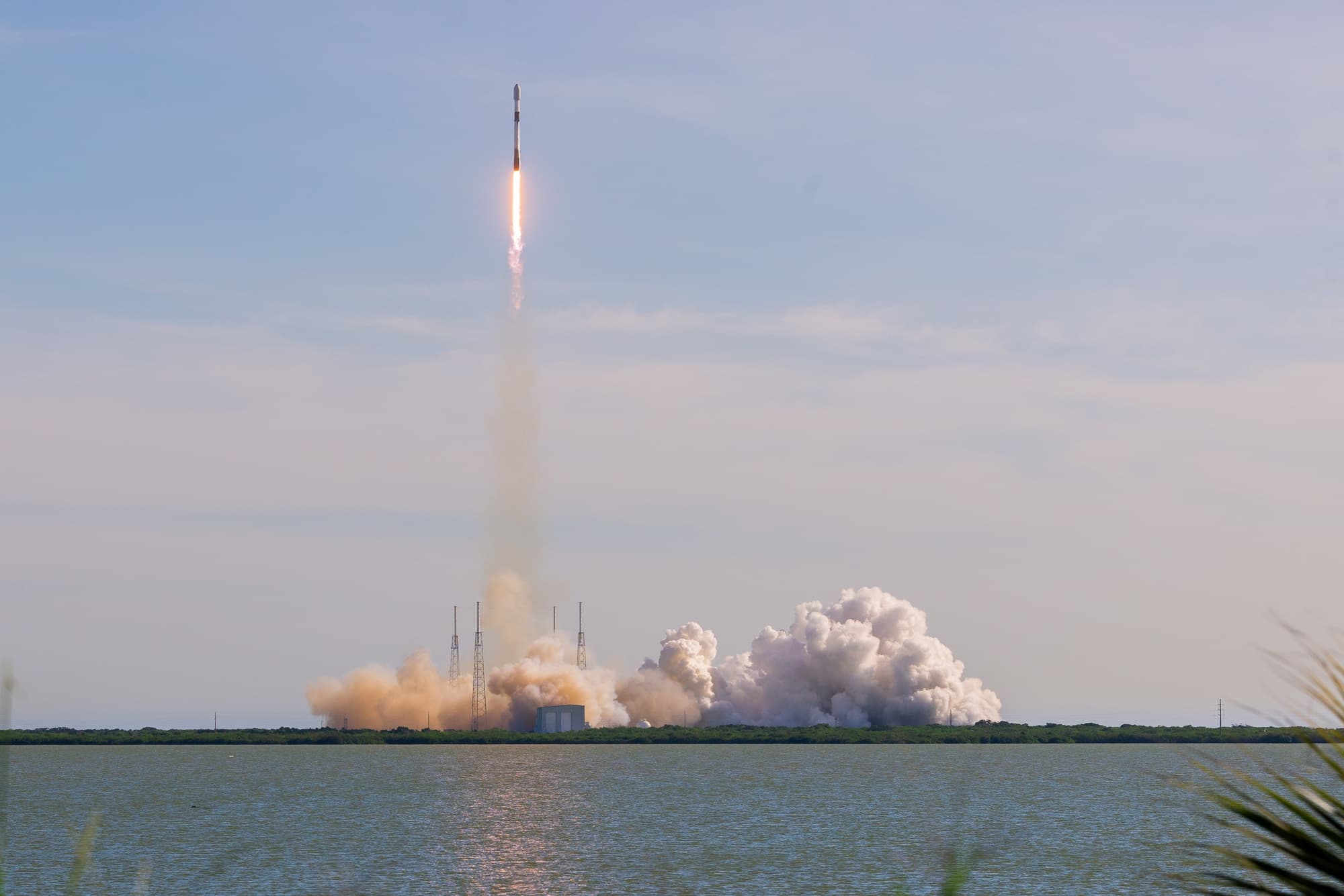 Falcon 9 Block 5 Flight 163 | Starlink Group 4-21