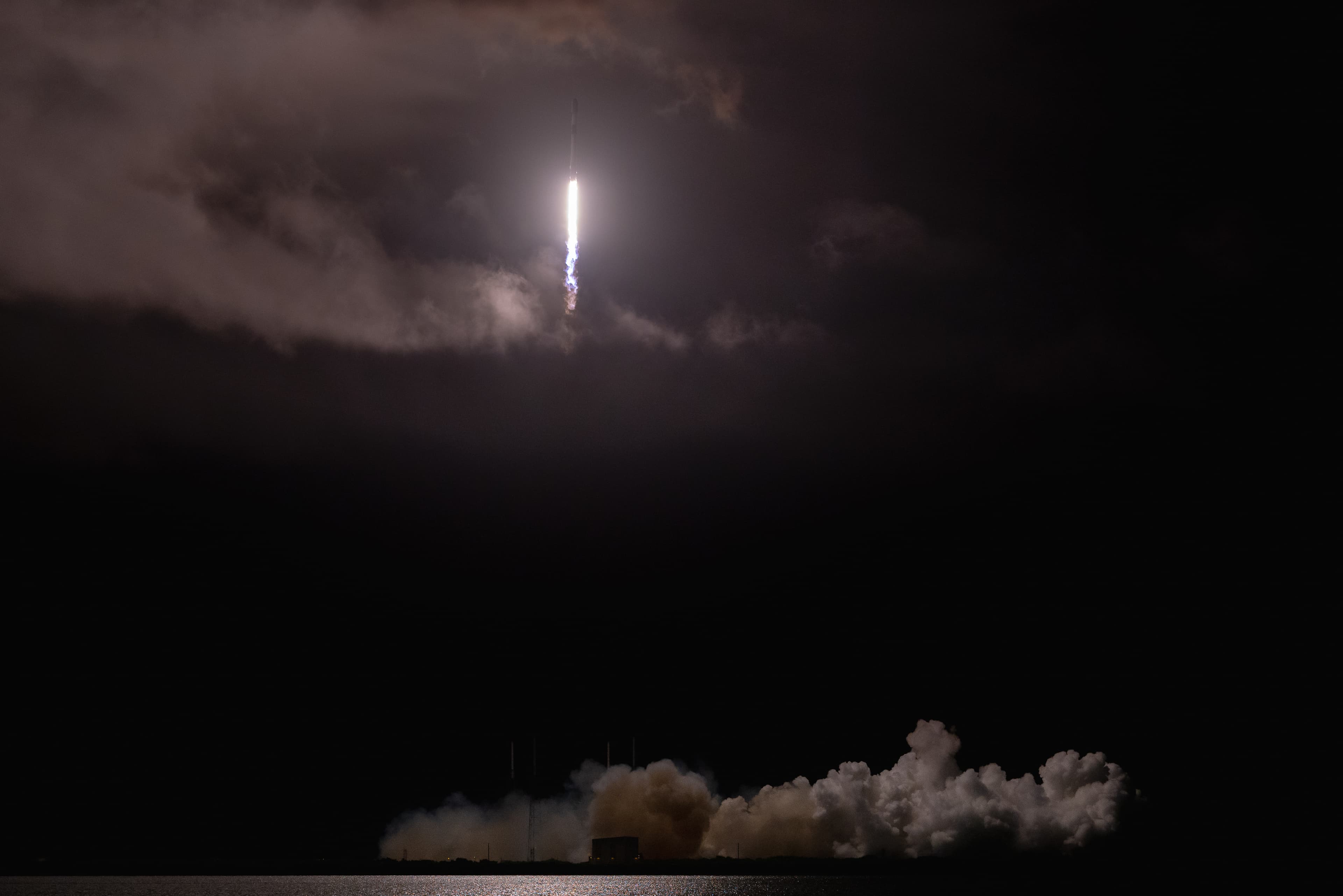 Falcon 9 Block 5 Flight 146 | Starlink Group 4-12