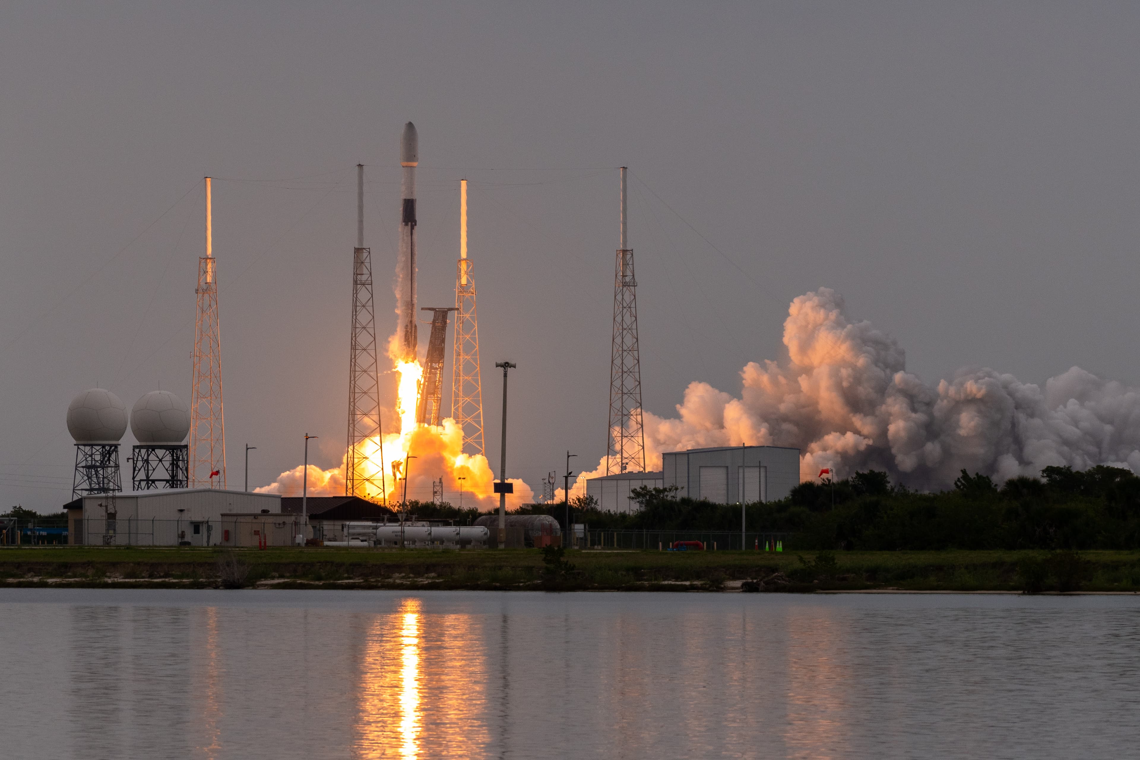 Falcon 9 Block 5 Flight 221 | O3b mPOWER 3 and 4